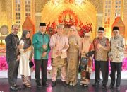 Selamat Berbahagia! Gubernur Mahyeldi dan Ketua DPRD Muhidi Jadi Saksi Pernikahan Ismelda dan Gerry