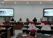 Perpustakaan DPRD Sumbar Dikunjungi Siswa SDN 22 Ulak Karang Utara