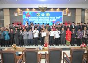 Gubernur Mahyeldi Lantik Pengurus Baru MKKS SMP Sumbar Periode 2025-2027