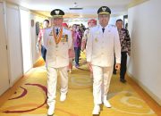 Gerak Cepat Sektor UMKM, Gubernur Mahyeldi dan Wagub Vasko Kenakan Sepatu Lokal Sumbar Saat Prosesi Pelantikan