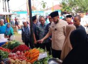 Wali Kota Fadly Amran Tinjau Pasar Murah di Tunggul Hitam, Bagikan Voucher untuk Warga Kurang Mampu 
