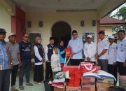 Tinjau Korban Kebakaran, Wabup Ahmad Fadly Berikan Bantuan