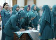 Ny. Eni Muis Zulmaeta Dilantik Jadi Ketua TP-PKK dan Ketua Dekranasda Kota Payakumbuh 