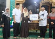 Wabup Leli Arni dan TSR II Pemkab Dharmasraya Sambangi Masjid At Taqwa Piruko Selatan