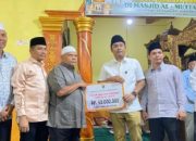 Wagub Vasko Ruseimy Serahkan Bantuan Masjid dan Bedah Rumah di Pasaman Barat