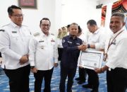 Penandatanganan Perjanjian Kinerja, Bupati Eka Putra Harap OPD Lahirkan Inovasi Pelayanan Publik untuk Masyarakat