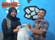 Komunitas Padang Kuno Sedekah Buku untuk Gema Justisia Fakultas Hukum Unand 