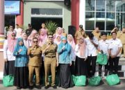 Sambut Idul Fitri 1446 H, Bupati Hendrajoni Serahkan 250 Paket Lebaran untuk Pegawai Honorer Non-Database