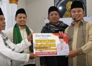 Safari Ramadhan di Kamang Baru, Anggota Komisi V DPRD Sumbar, Syofyan Hendri Serahkan Bantuan Rp50 Juta