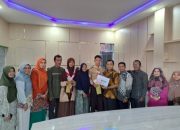 MAN 2 Padang Salurkan Zakat bagi Siswa Kurang Mampu dari UPZ Kemenag Sumbar