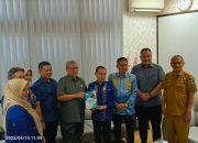 Komisi Informasi Serahkan Laporan Tahun 2024 kepada Pimpinan DPRD Sumbar