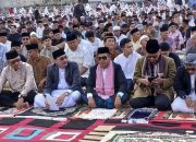Bupati-Wakil Bupati dan Forkopimda Laksanakan Salat Idulfitri di GOR Ilyas Yakub Painan