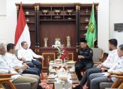 KPU Riau Resmi Kembalikan Sisa Dana Hibah Pilkada Riau Tahun 2024