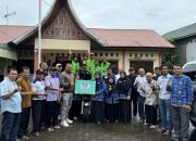 Yusri Latif Bantu Atasi Masalah Sampah di Koto Lua dengan Betor