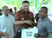 Wako Fadly Amran Hadirkan Solusi untuk Nelayan, Serahkan Bantuan dan Berikan Perlindungan Sosial