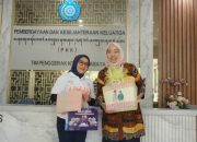 Kunjungi TP-PKK Kota Surabaya, Ny. Eni Muis Zulmaeta Pelajari Aplikasi SiCantik 