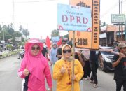 Ketua DPRD Dharmasraya Beri Apresiasi Sekretariat Dewan Ikut Pawai HUT Dharmasraya ke-21 
