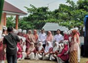Peringatan 75 Tahun IGTKI-PGRI Meriah, Wabup Ahlul Badrito Resha Potong Kue Tar