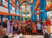 Menyehatkan, Ibu-Ibu Senam Pagi di Shelter di Ulakkarang 
