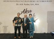 Kaban Kesbangpol Riau Hadiri Peluncuran Buku Autobiografi Dr A.B Purba