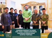 Terima Yayasan Rangkiang Peduli Nagari, Wako Fadly Amran Ajak Sinergi Atasi Sampah