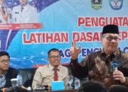 Ketua DPRD Sumbar Muhidi Bekali Siswa SMK Pelatihan Dasar Kepemimpinan