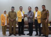 Wali Kota Payakumbuh Zulmaeta Hadiri Pembukaan Pengabdian kepada Masyarakat UNP 