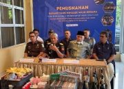 Gubernur Mahyeldi Apresiasi Pemusnahan Barang Ilegal oleh Bea Cukai