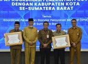 Padang Raih Dua Penghargaan WBTb dan Kota dengan SPM Kinerja Baik 