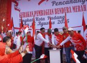 Wawako Canangkan Gerakan Bagi Bendera Merah Putih, Kota Padang Bagikan 15 Ribu Bendera 
