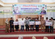 Bagikan Beasiswa PIP di SMA 15 Padang, Rahmat Saleh Minta Kolaborasi Pendidikan