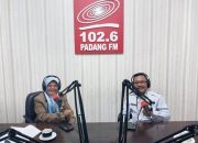 Kepala MAN 2 Padang Bicara Tantangan Karakter di Era Digital di Radio Padang FM