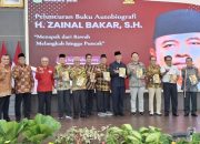 Peluncuran Buku Otobiografi H. Zainal Bakar, Dihadiri Gubernur Sumbar Mahyeldi dan Bertabur Kehadiran Tokoh