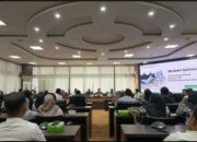 Ketua DPRD Sumbar Muhidi Didampingi Komisi V, Terima Audiensi 150 Guru Honor R4