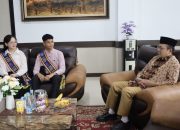 Wali Kota Zulmaeta Lepas Duta GenRe Devon dan Ni Made Safira Dwi Anjani ke Tingkat Sumatera Barat