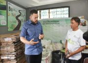Tinjau Bank Sampah di Perumnas 2 Indarung, Fadly Amran Siapkan Sanksi Sosial dalam Revisi Perda Sampah