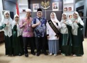 Muhidi Dukung Empat Pelajar Sumbar Ikuti Parlemen Remaja 2025