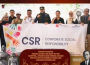 Peduli Banjir Padang, Grup Santika dan Honda Gajah Motor Serahkan Bantuan
