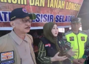 Bupati Hendrajoni, Anggota DPR-RI Lisda Hendrajoni dan Dandim Pessel Turun ke Batang Kapas Salurkan Bantuan