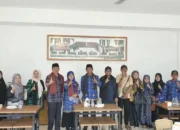 Komite SMA Negeri 1 Padang Periode 2022-2025 Serahkan Bantuan Sebesar Rp1 Miliar Lebih