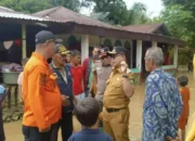 Tinjau Banjir di Koto XI Tarusan, Wabup Risnaldi Perintahkan Pendirian Dapur Umum
