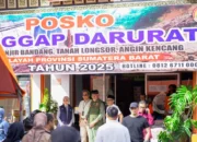 Gubernur Sumbar Instruksikan Seluruh OPD Berperan Aktif Distribusikan Bantuan