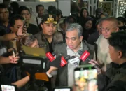 Wagub Sumbar Dampingi Ketua MPR RI Tinjau Korban Banjir di Kecamatan Nanggalo, Kota Padang