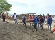 Pulihkan Aktivitas Nelayan, Pemprov Sumbar Gelar Aksi Bersih Pantai