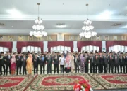 Sekdaprov Sumbar Lantik 119 Pejabat Administrator dan Pengawas, Tekankan Birokrasi Bersih dan Kinerja Berdampak