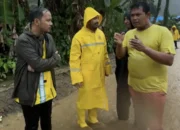Di tengah Hujan Deras, Zigo Rolanda Pantau Pengerjaan Normalisasi Sungai Gunung Nago