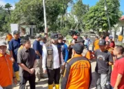 Wako Fadly Amran Tinjau Gotong Royong Pasca Banjir di Kampung Apar