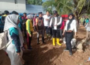 Pantau Pelaksanaan Goro, Wako Fadly Amran Pastikan Warga Terdampak Bencana Sudah Terdata Sebagai Penerima Bantuan