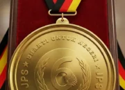12 Tokoh dan Lembaga Peduli Bencana Dianugerahi Medal of Honor JPS, Ini Nominatornya!