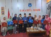 14 ASN MAN 2 Padang Terima Satyalancana Karya Satya dari Presiden